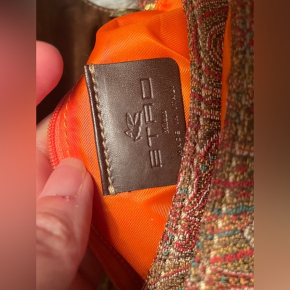 🍂🍂ETRO Beautiful shoulder bag! Like new with dust bag🍂🍂 - Picture 6 of 14